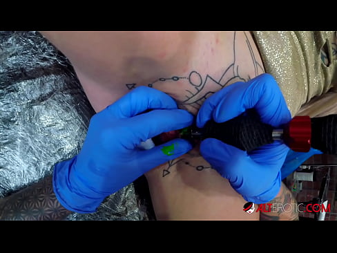 ❤️ Extrem tätowierte Hottie Sully Savage hat ein Tattoo auf ihrer Klitoris Homemade porn bei uns de.mrvideospornogratis.ru ️❤